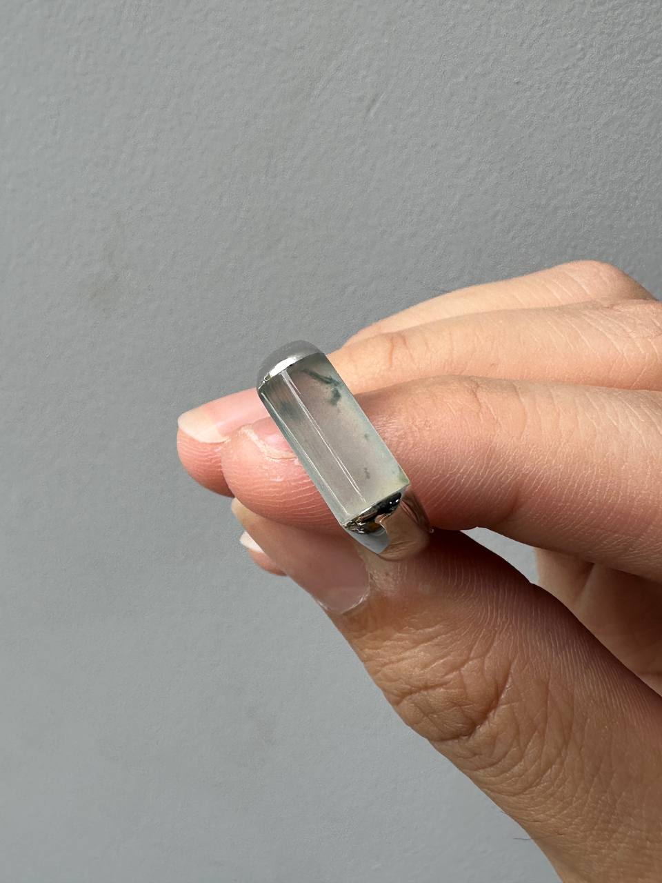 Ice Rod | Icy Bowed Rectangle Jadeite Cabochon in 18K White Gold | HK18.5 | US8