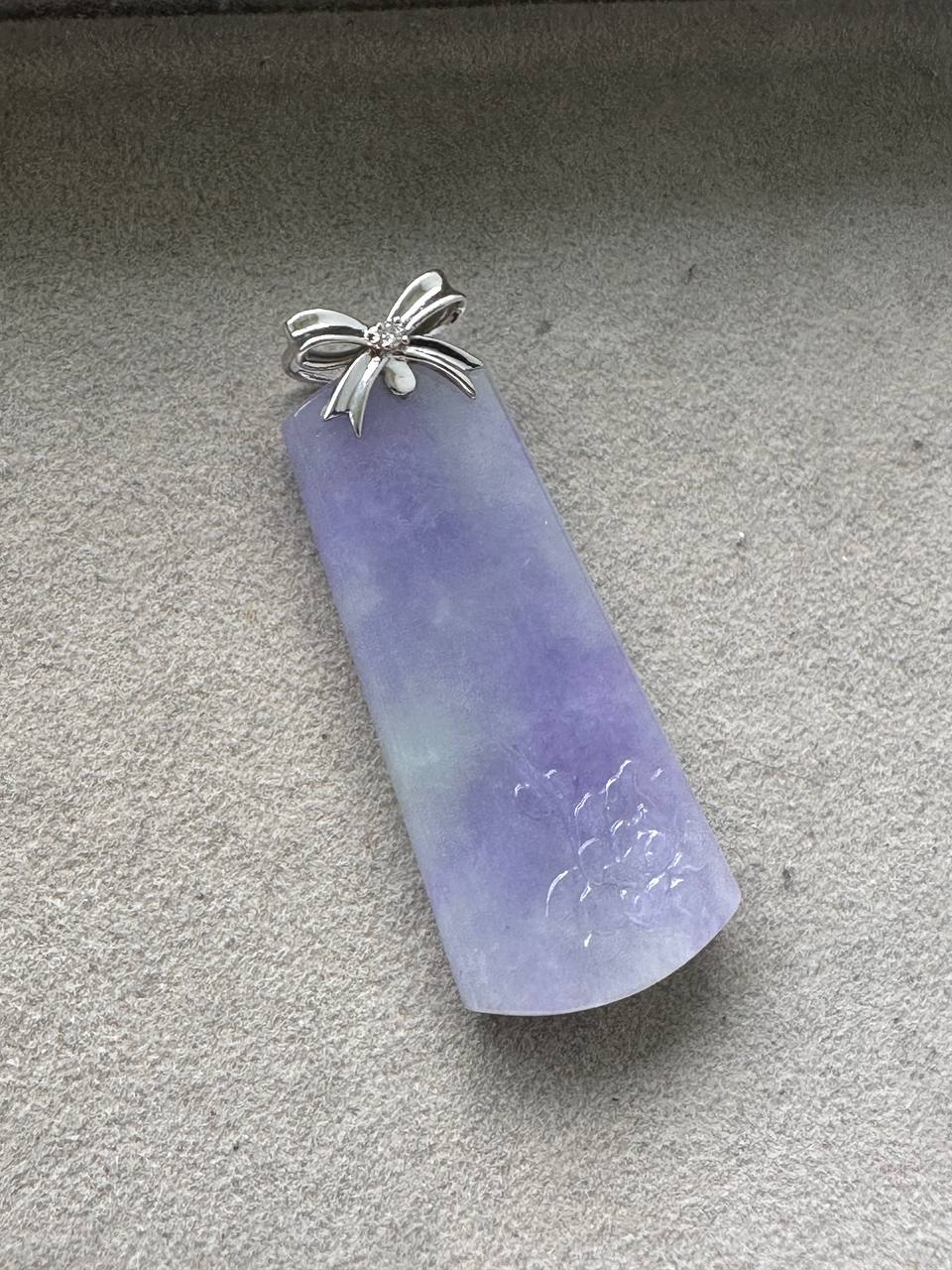 JWS25001 Princess | Intense Lavender Wushi Jadeite with Peony Carving set in 18K White Gold and diamond.