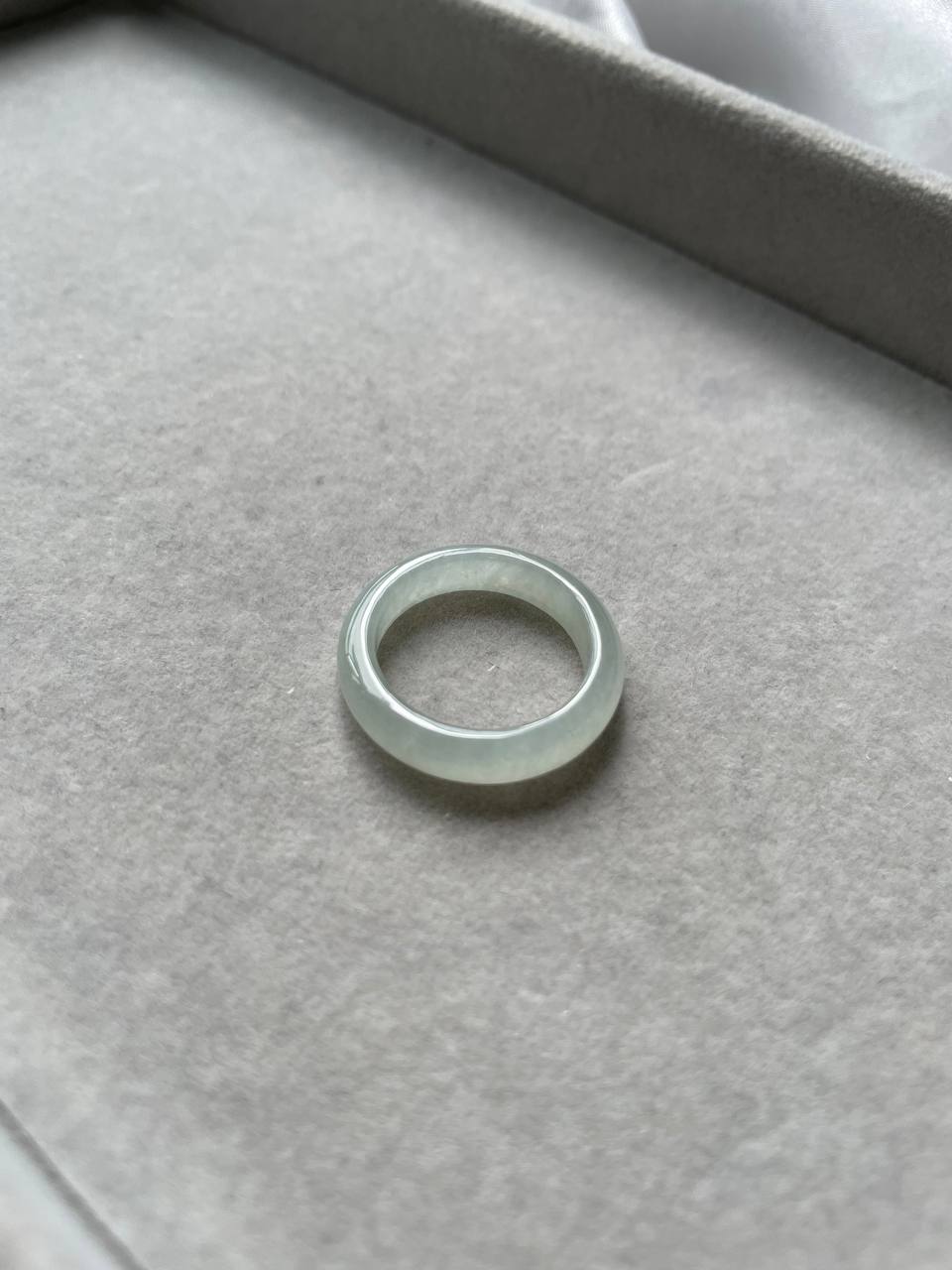 JO227017 Icy Falling Snow Jadeite Jade Ring | HK14 | US6.5