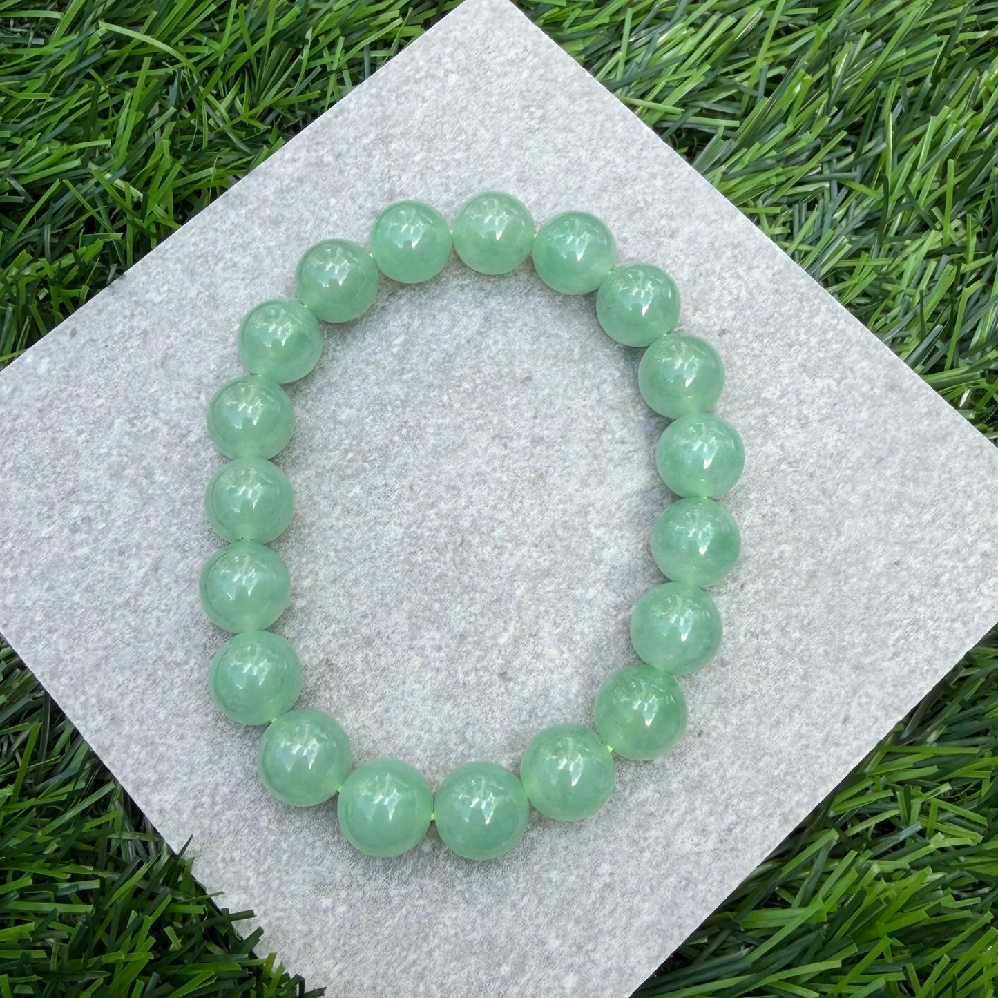 JBD2406 The Leaf’s Dewdrop | Icy bright green jadeite beads bracelet
