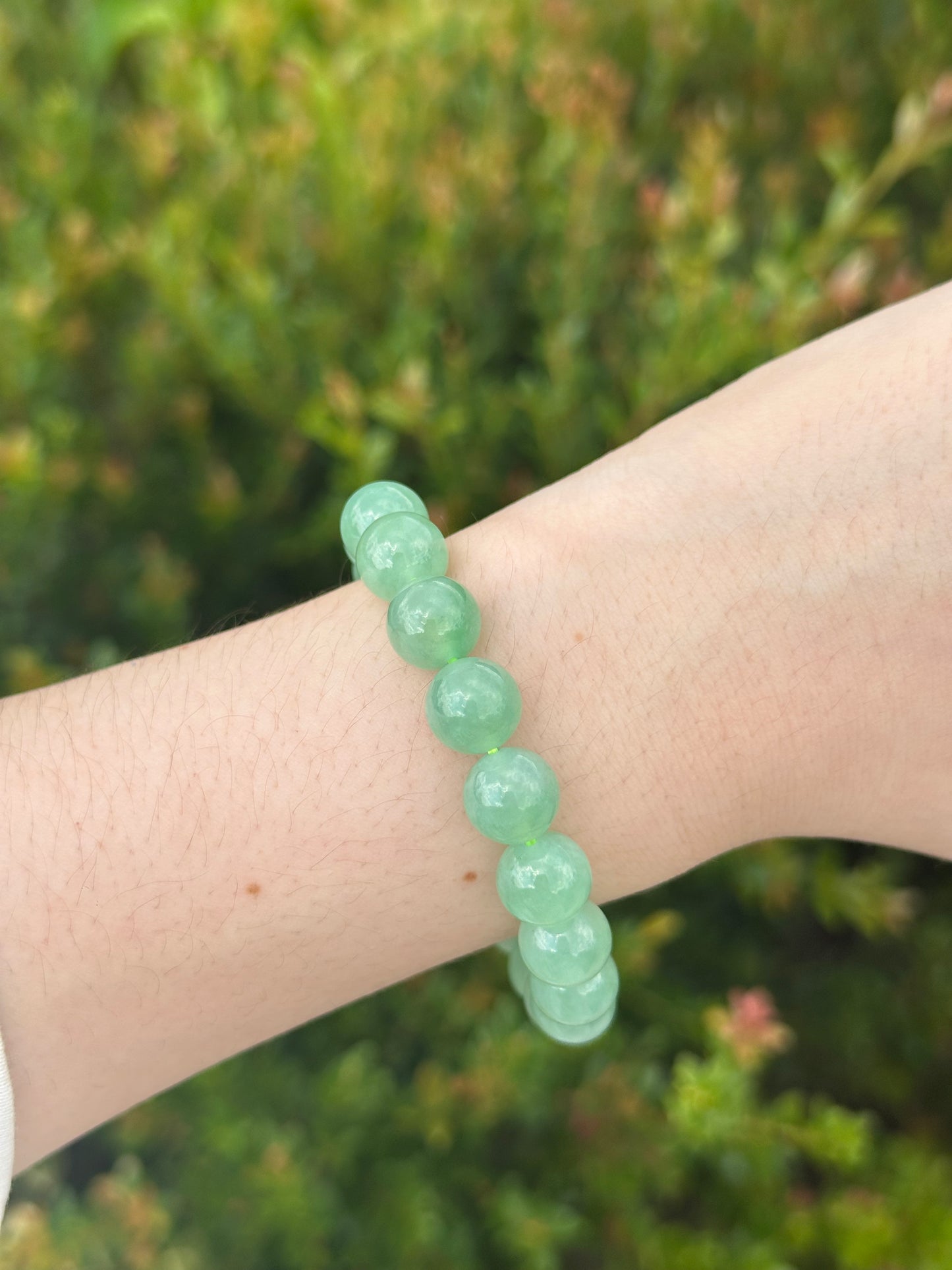 JBD2406 The Leaf’s Dewdrop | Icy bright green jadeite beads bracelet