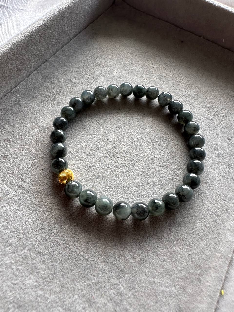 JBD228002 Black Ice and Gold | Icy Black Jadeite Jade Beads Bracelet with 18K Yellow Gold Bead