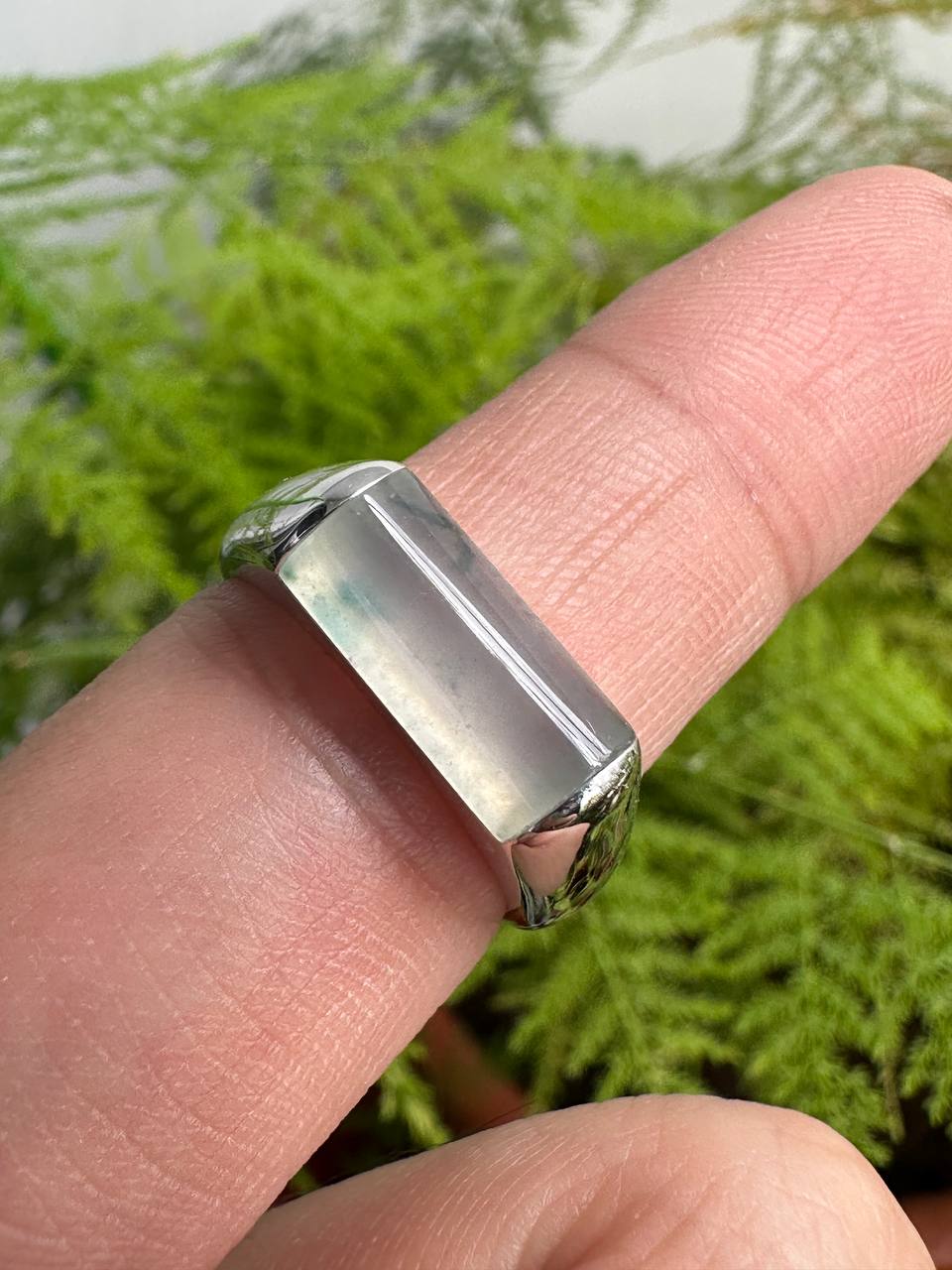 Ice Rod | Icy Bowed Rectangle Jadeite Cabochon in 18K White Gold | HK18.5 | US8