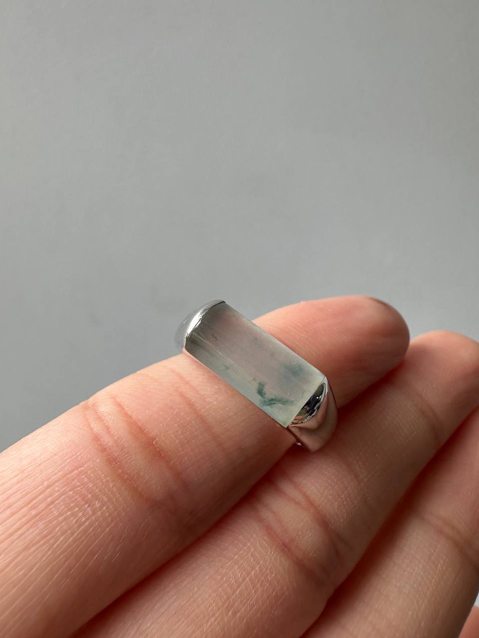 Ice Rod | Icy Bowed Rectangle Jadeite Cabochon in 18K White Gold | HK18.5 | US8