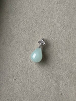 JO230015 Pluie | Icy Teardrop carved Jadeite in 18K White Gold Setting with Natural Diamonds