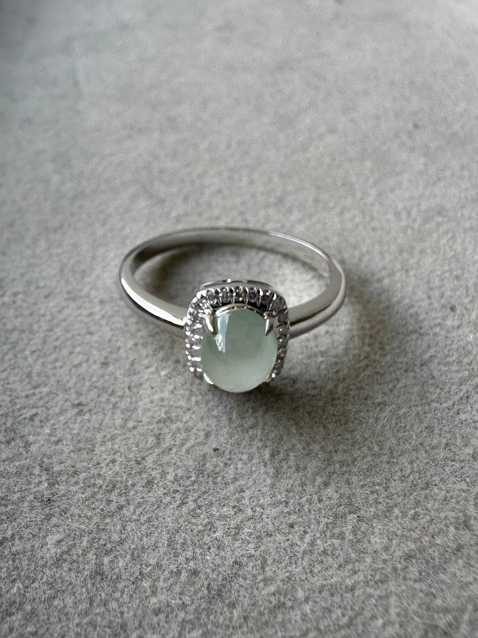 JO2501 Moonlight Glow | Icy White Jadeite Cabochon in 18K White Gold and Natural Diamond HK12.5 | US6.25s