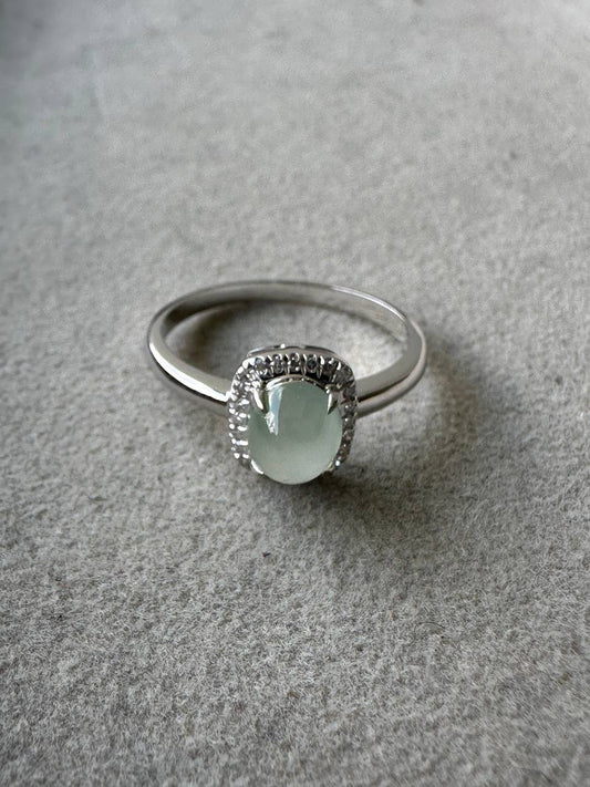 JO2501 Moonlight Glow | Icy White Jadeite Cabochon in 18K White Gold and Natural Diamond HK12.5 | US6.25s