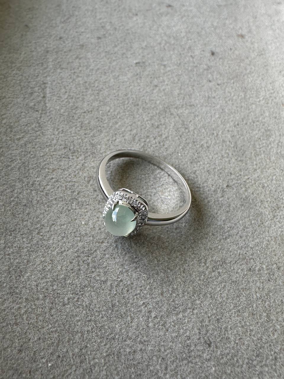 JO2501 Moonlight Glow | Icy White Jadeite Cabochon in 18K White Gold and Natural Diamond HK12.5 | US6.25s