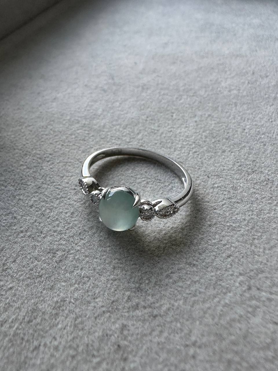 JO2503 Regalia | Green based Jadeite Cabochon in 18K White Gold and Natural Diamonds HK12.5 | US 2.5