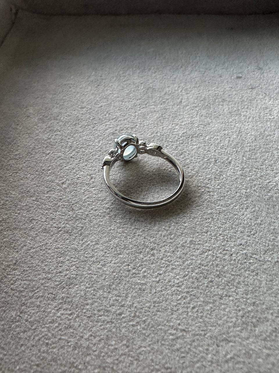 JO2503 Regalia | Green based Jadeite Cabochon in 18K White Gold and Natural Diamonds HK12.5 | US 2.5