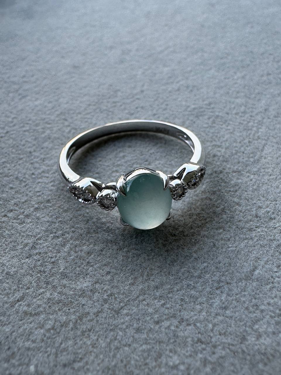 JO2503 Regalia | Green based Jadeite Cabochon in 18K White Gold and Natural Diamonds HK12.5 | US 2.5