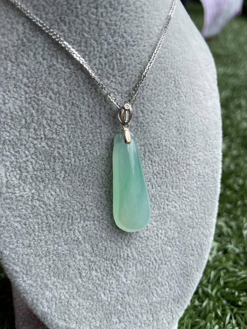 JO224001 The Icy Green Gourd