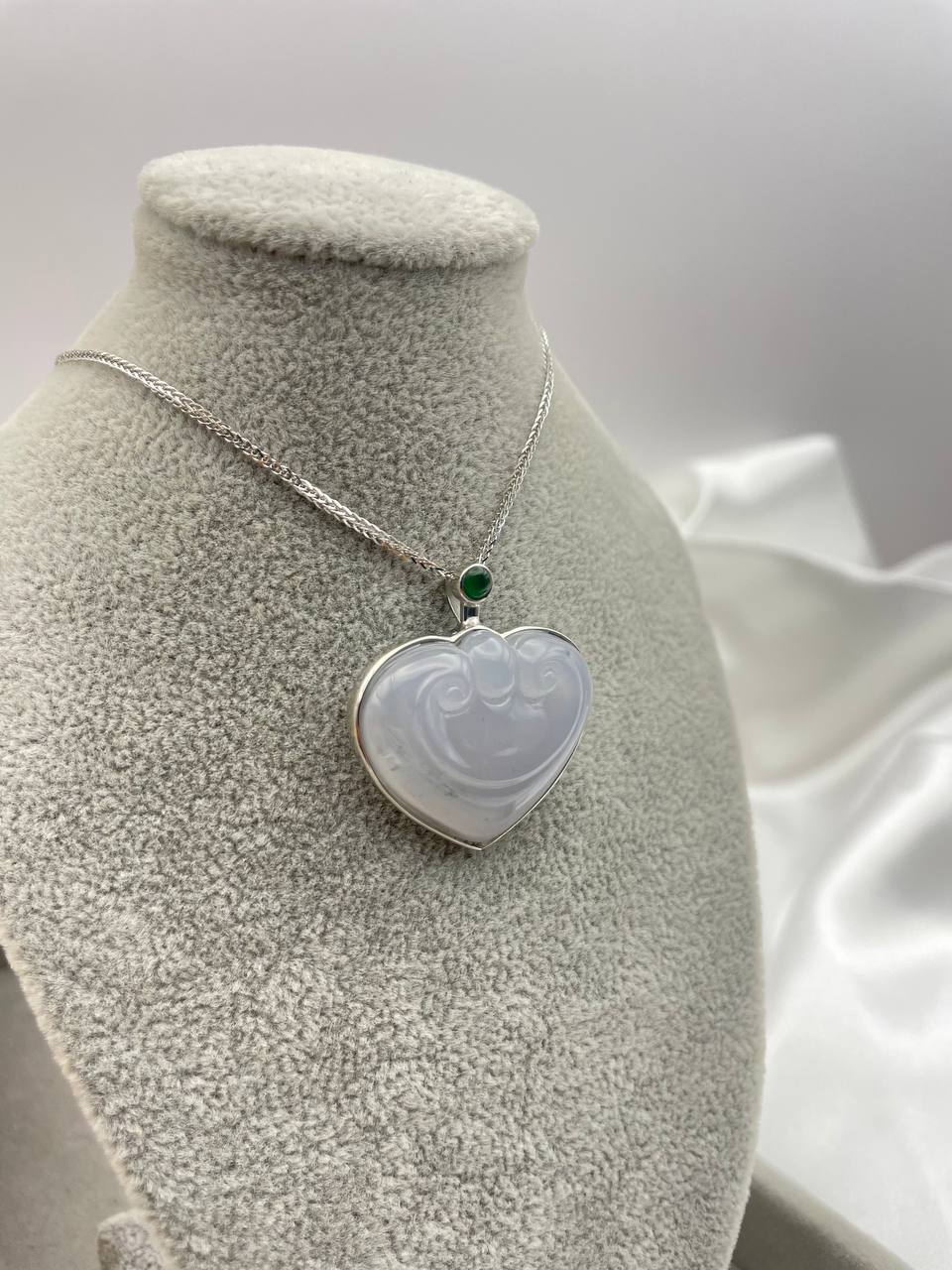 JRY224007 The Purity of the Heart Jade Ruyi