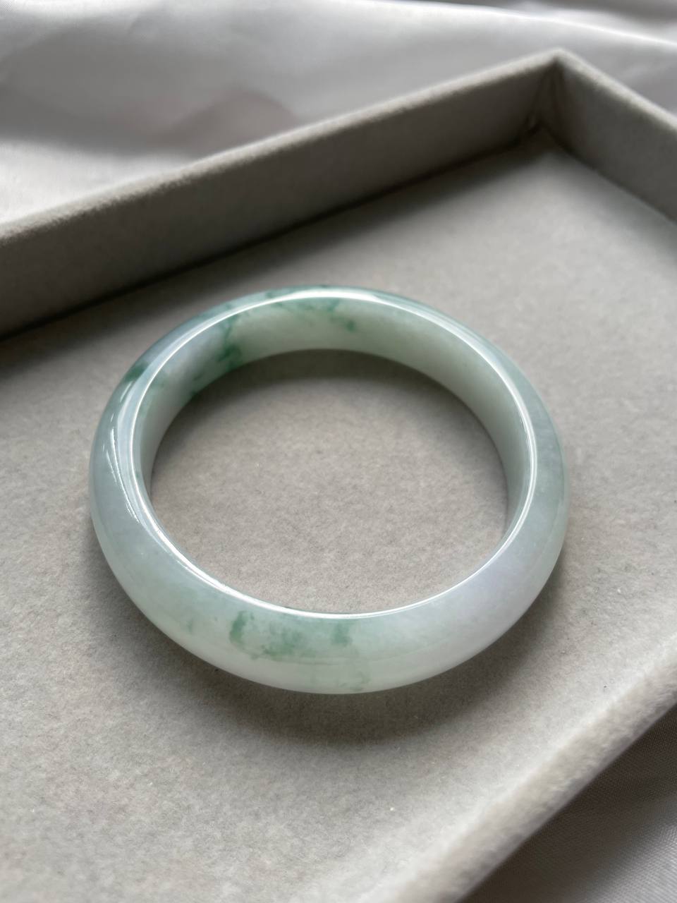 JBG223017 The Great Serenity Jade Bangle Size 58.0