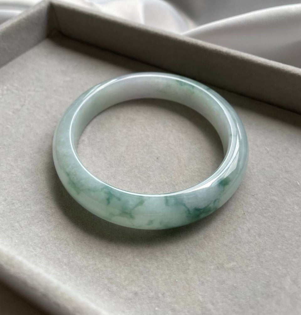 JBG223017 The Great Serenity Jade Bangle Size 58.0