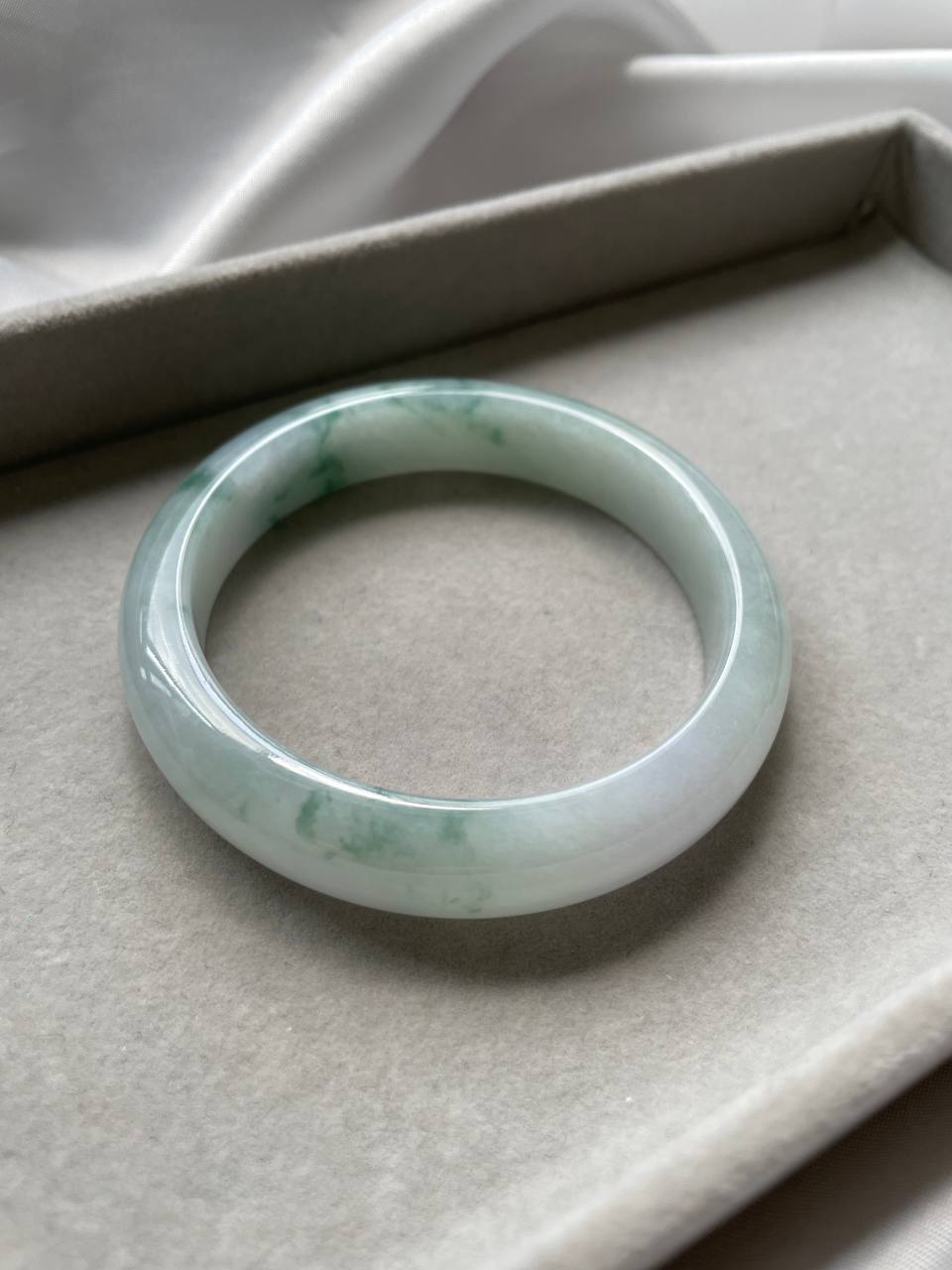 JBG223017 The Great Serenity Jade Bangle Size 58.0
