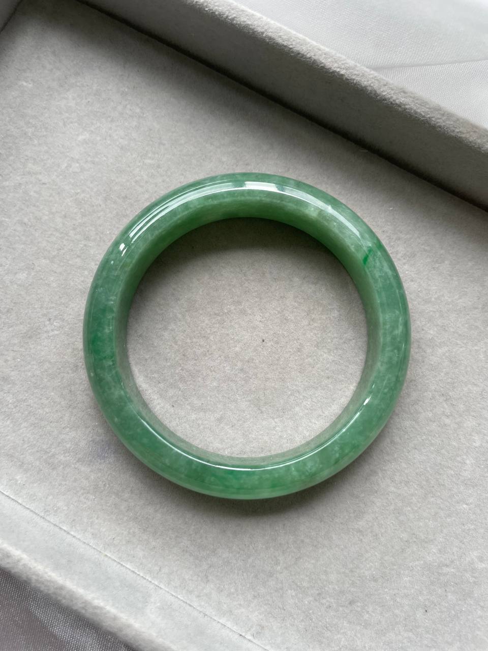 JBG223006 The Green Jadeite Bangle Size 54.9