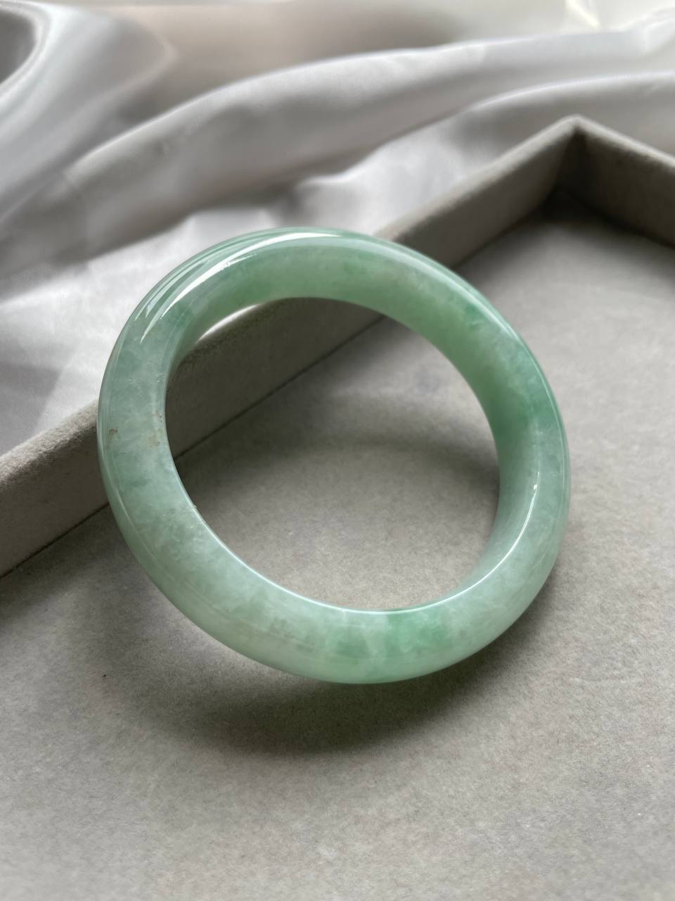 JBG223014 The Mystic Apple Jade Bangle Size 56.5