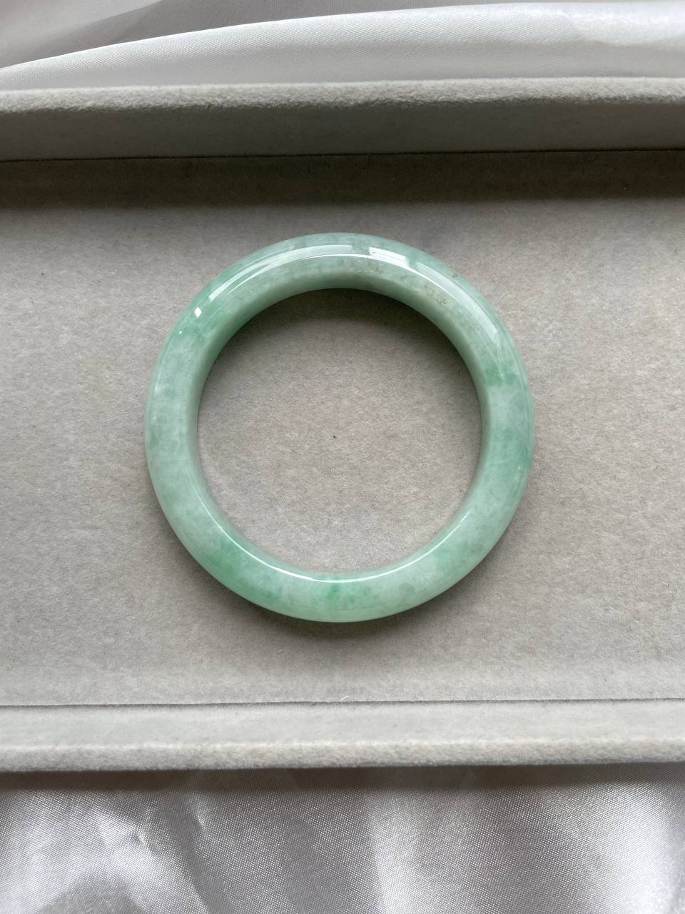 JBG223014 The Mystic Apple Jade Bangle Size 56.5