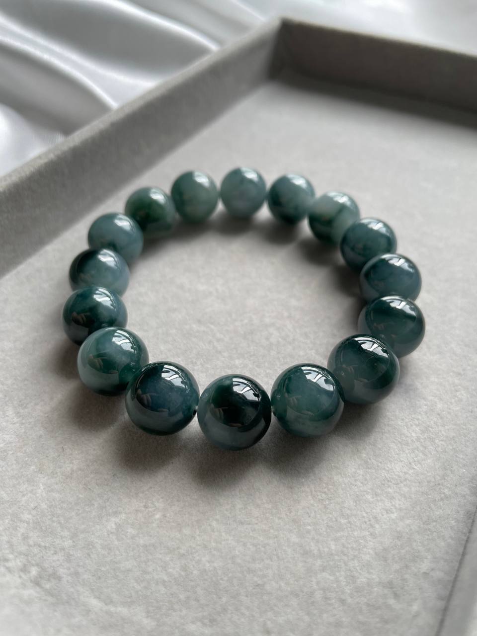 JBD227006 The Deep Blue Eclipse Jadeite Jade Beads Bracelet