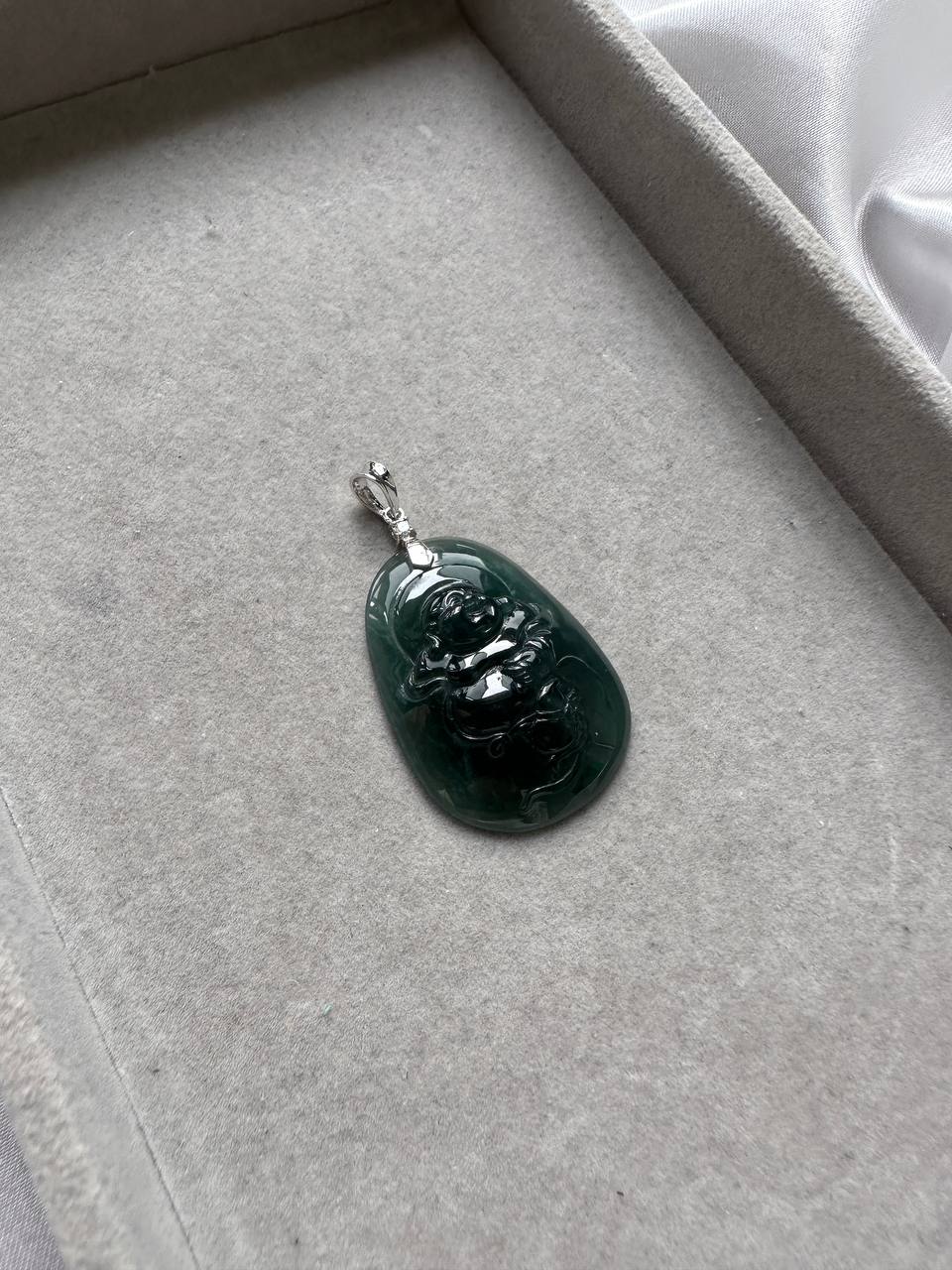 JBH227002 A Shower of Happiness | Buddha Jadeite Pendant