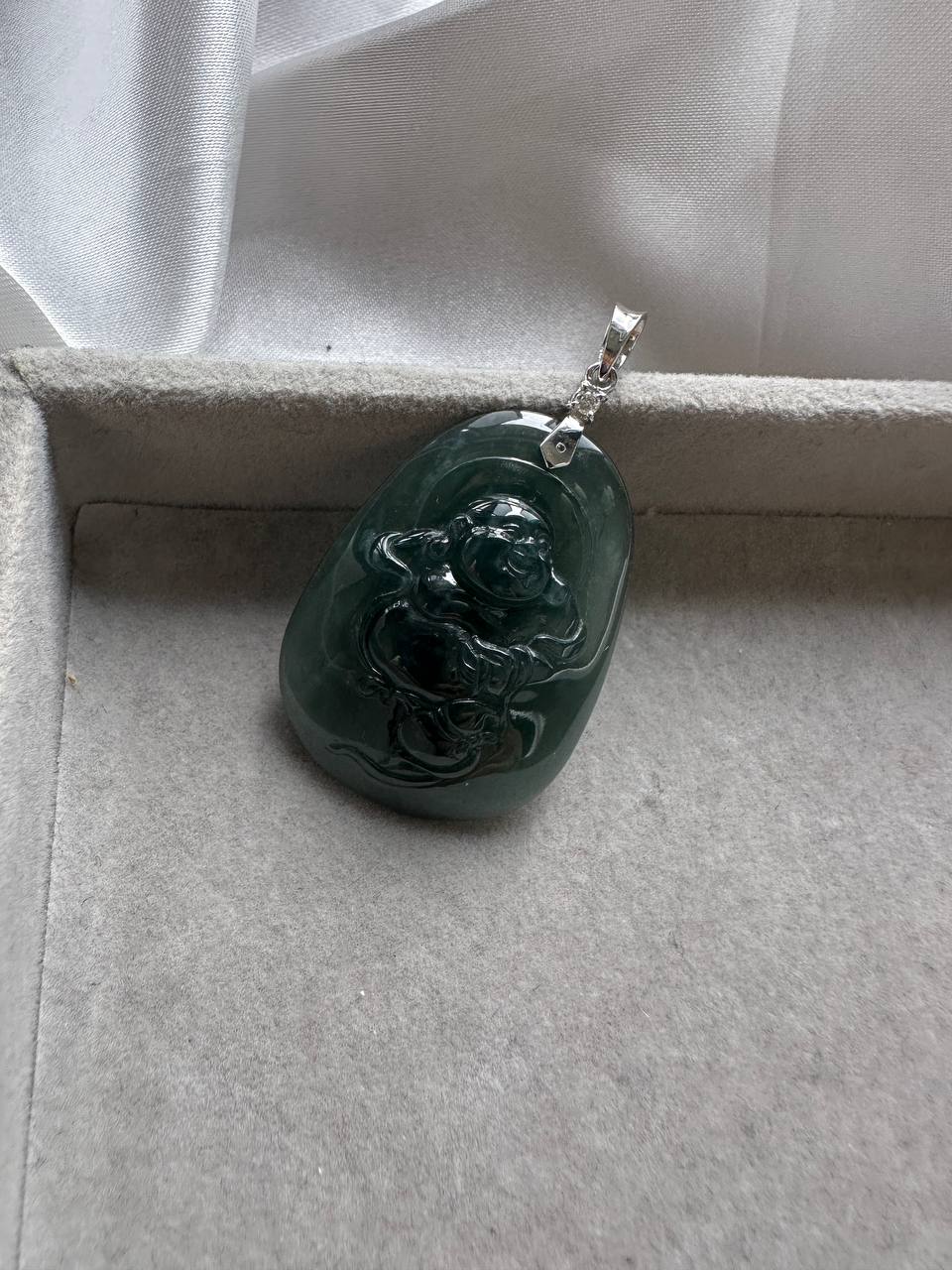 JBH227002 A Shower of Happiness | Buddha Jadeite Pendant