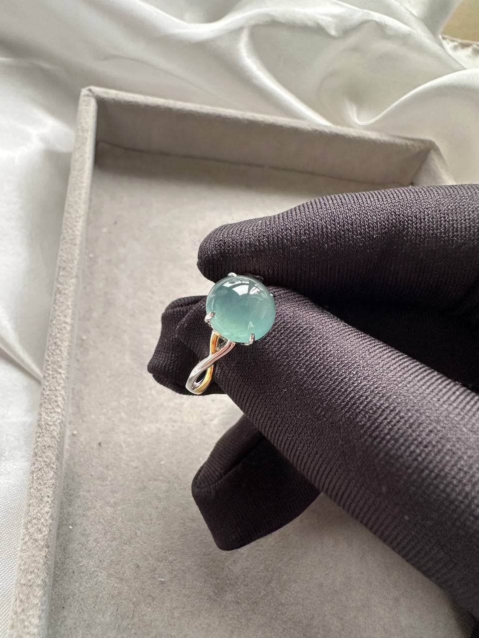 JO227037 The Blue Dream | Blue Jadeite Cabochon in 18K White Gold Setting | HK14 | US6.5