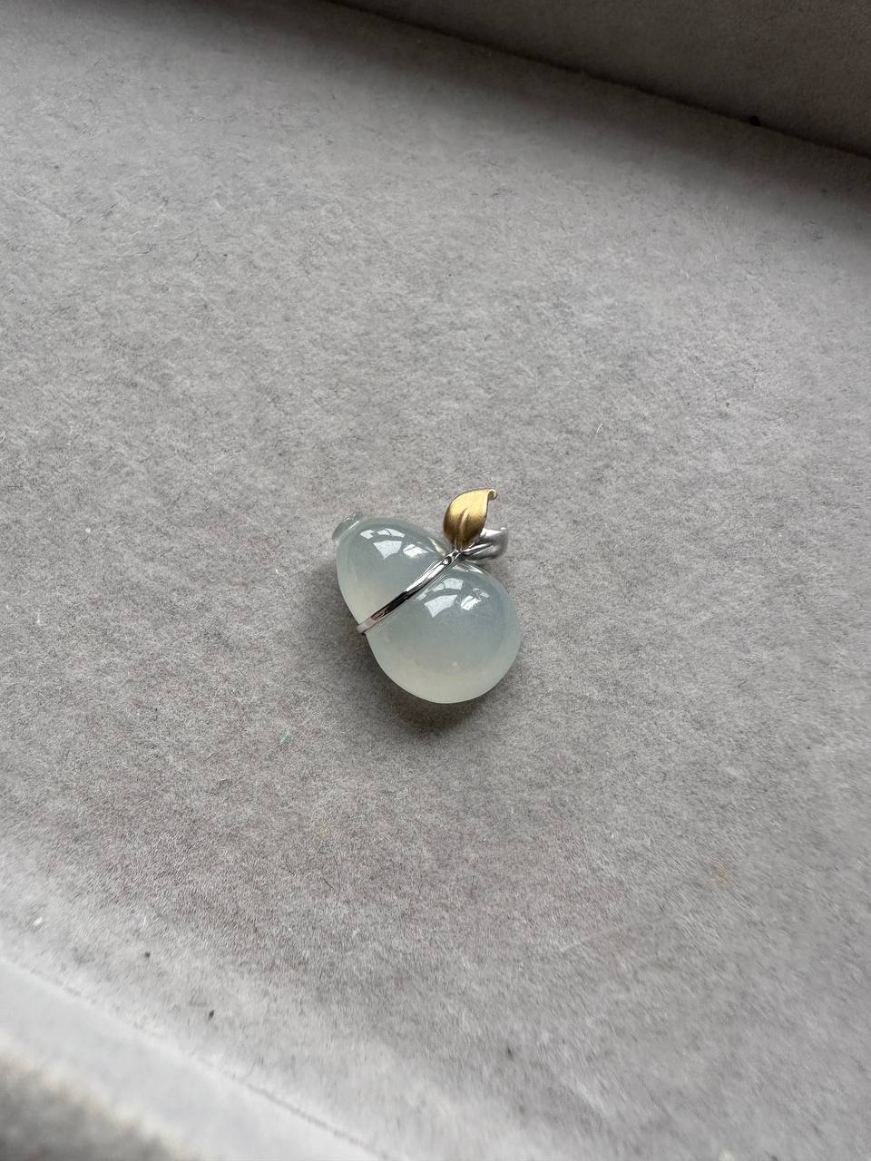 JH227004 Little Ms. Hulu | Pure Icy White Jadeite Calabash in 18K White Gold