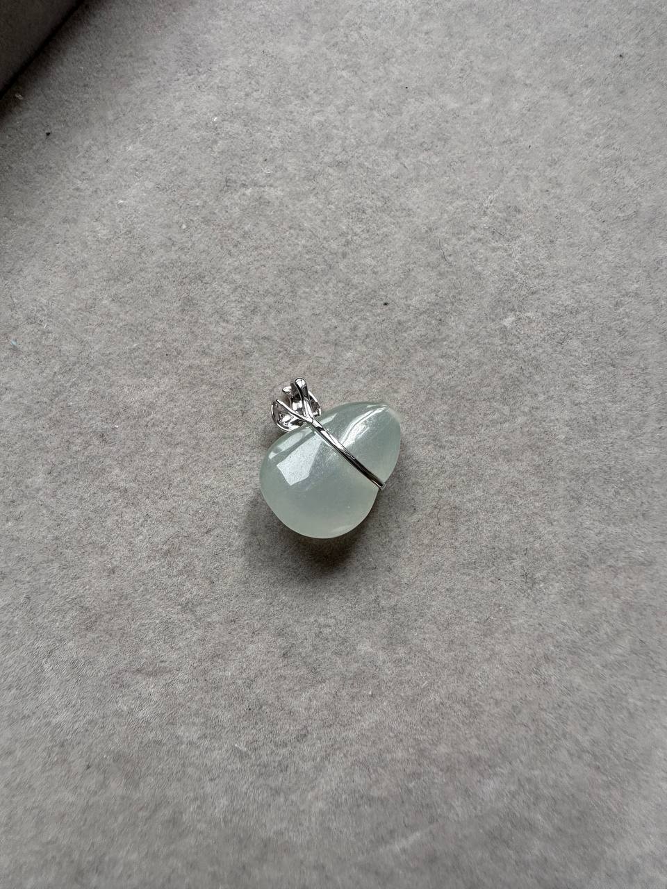 JH227004 Little Ms. Hulu | Pure Icy White Jadeite Calabash in 18K White Gold