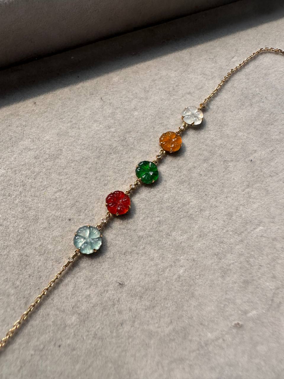 JO230007 Let Me Bloom with You | Flower Carved Jadeite in 18K Yellow Gold Bracelet